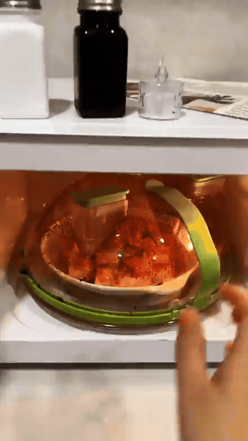 Tofha Splash-Proof Microwave Food Cover — Keeps Your Microwave Clean